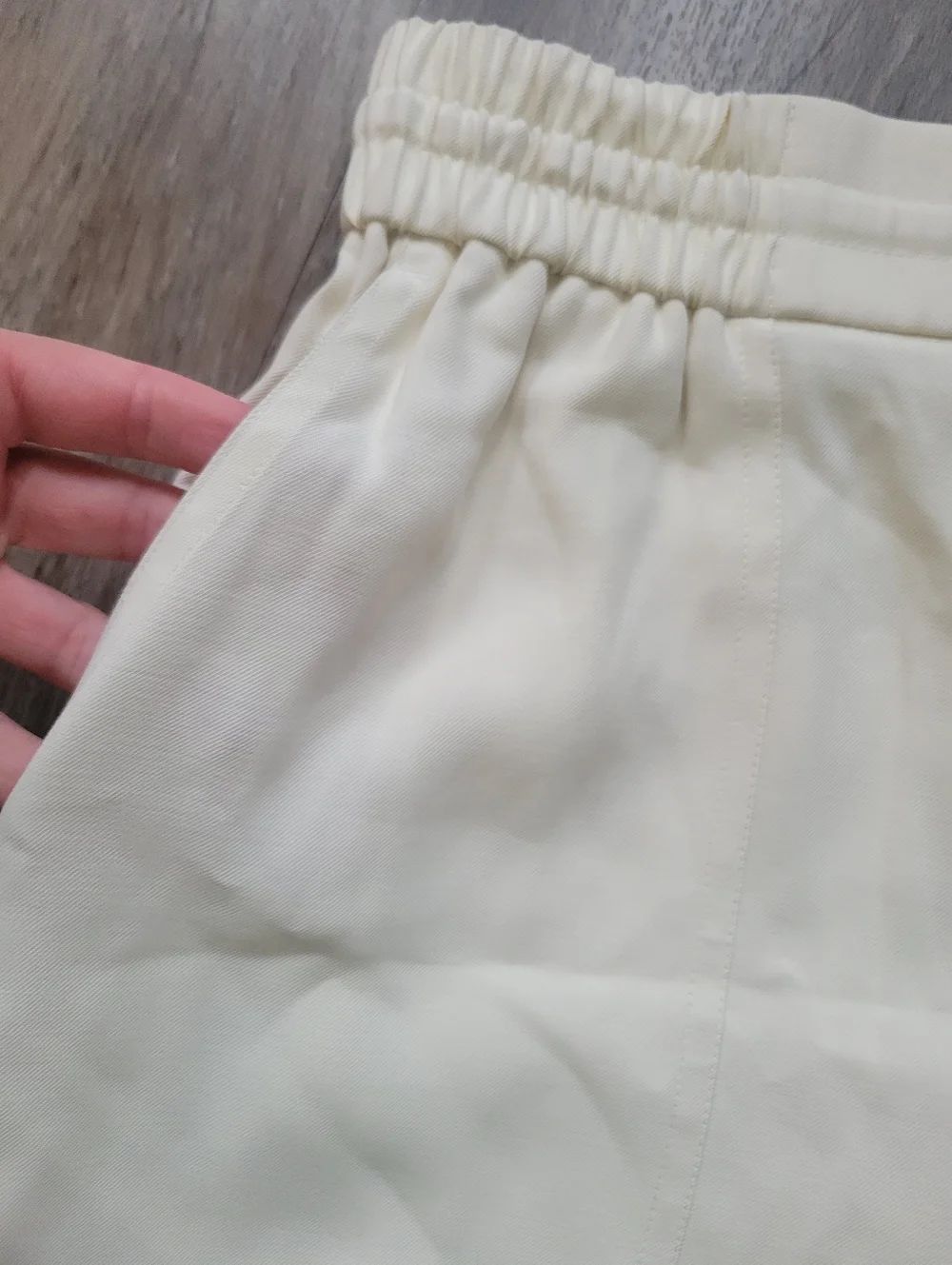 NWT Simply Vera Wang Twill Shorts Vanilla Ice Pull On Drawstring Waist Ivory SM